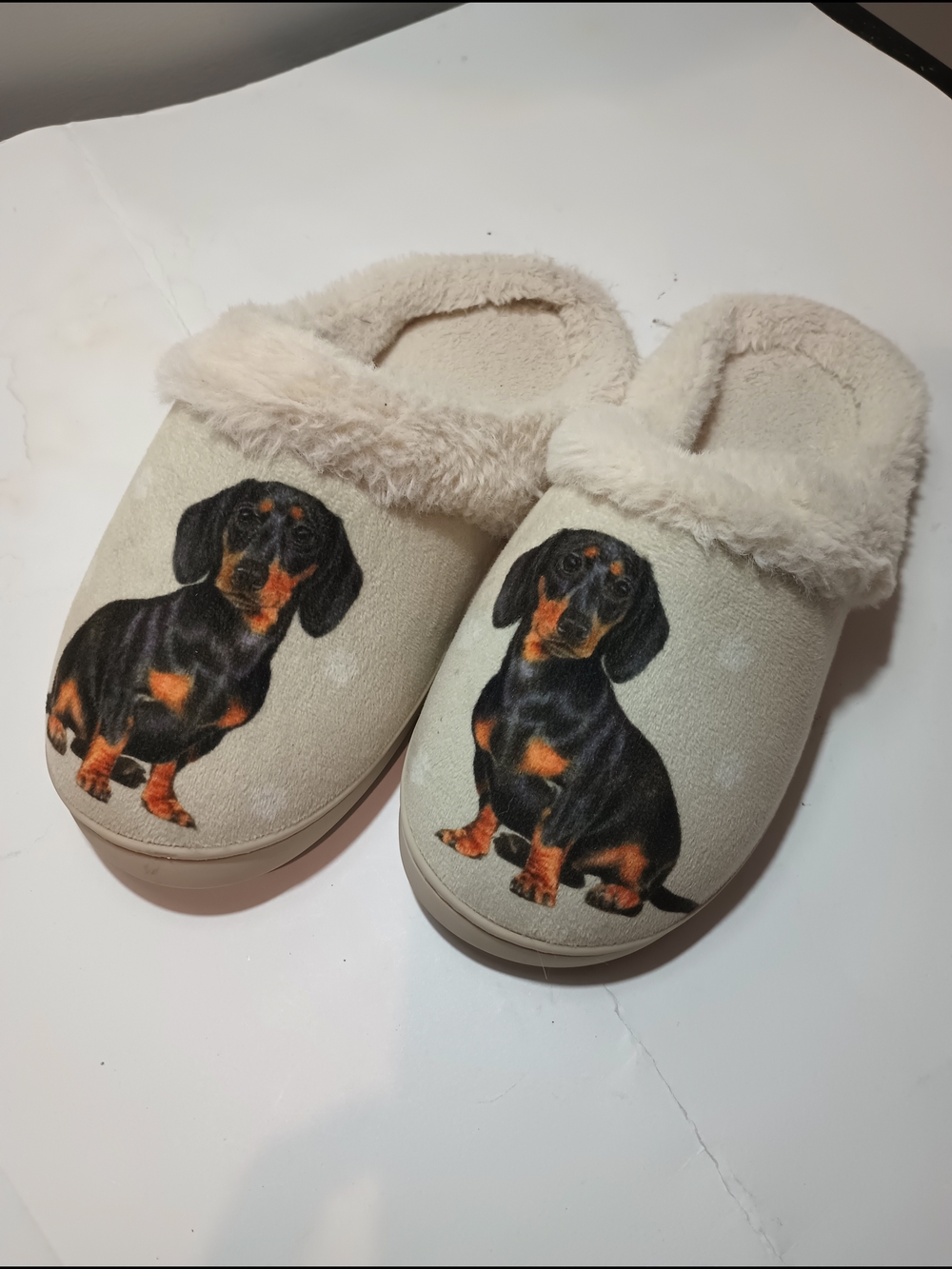 Snuggs Dachshund Wiener Dog Slippers Womens Size S/M Cozy Faux Fur Lining Mules
